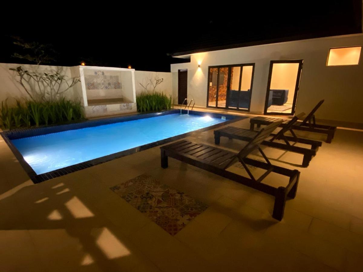 Charis Pool Villa 2 - 3 Bedroom With Private Pool Bentong Esterno foto