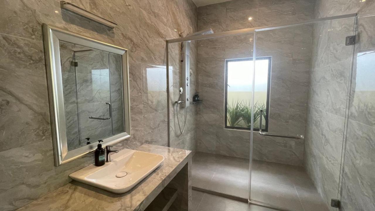 Charis Pool Villa 2 - 3 Bedroom With Private Pool Bentong Esterno foto