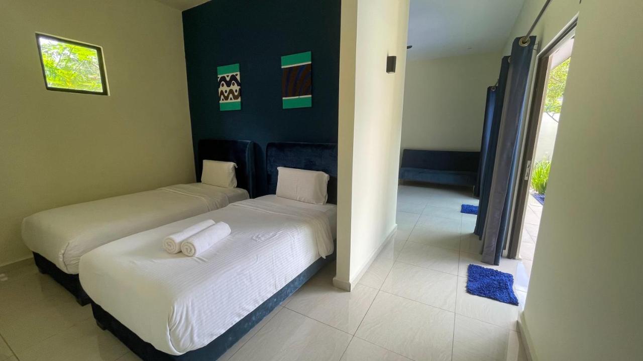 Charis Pool Villa 2 - 3 Bedroom With Private Pool Bentong Esterno foto