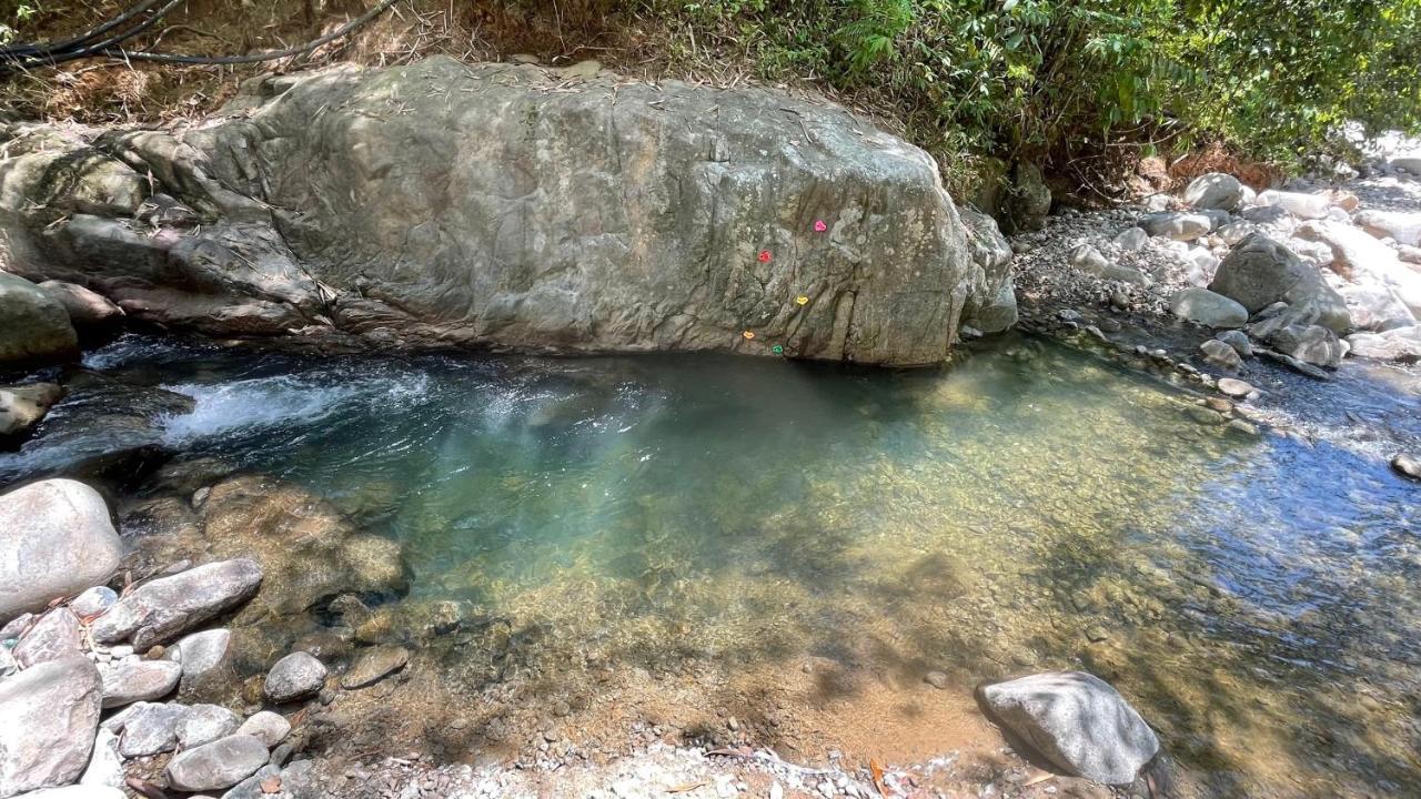 Charis Pool Villa 2 - 3 Bedroom With Private Pool Bentong Esterno foto
