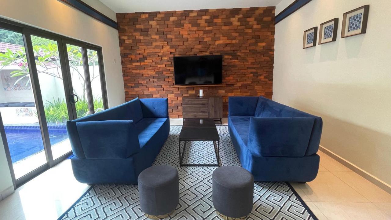 Charis Pool Villa 2 - 3 Bedroom With Private Pool Bentong Esterno foto